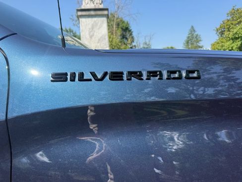 Used 2020 Chevrolet Silverado 1500 Custom w/ Custom Value Package RWD image 15
