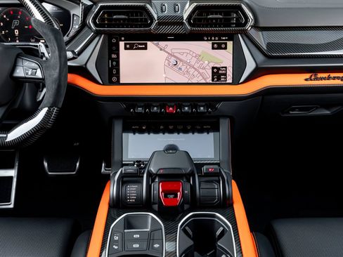 Used 2025 Lamborghini Urus SE AWD/4WD image 20