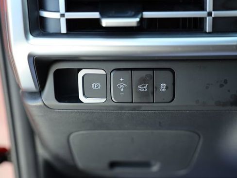 Used 2024 Hyundai Santa Fe SEL image 18