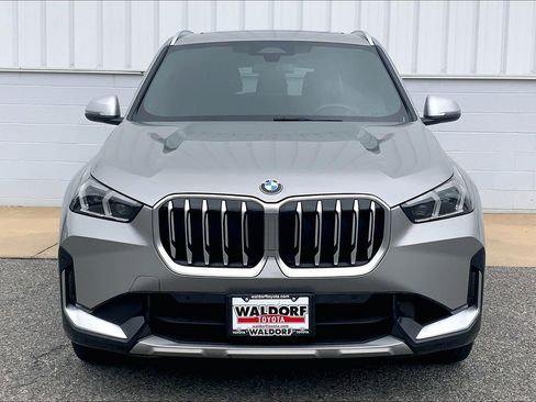Used 2024 BMW X1 xDrive28i w/ Convenience Package AWD/4WD image 3