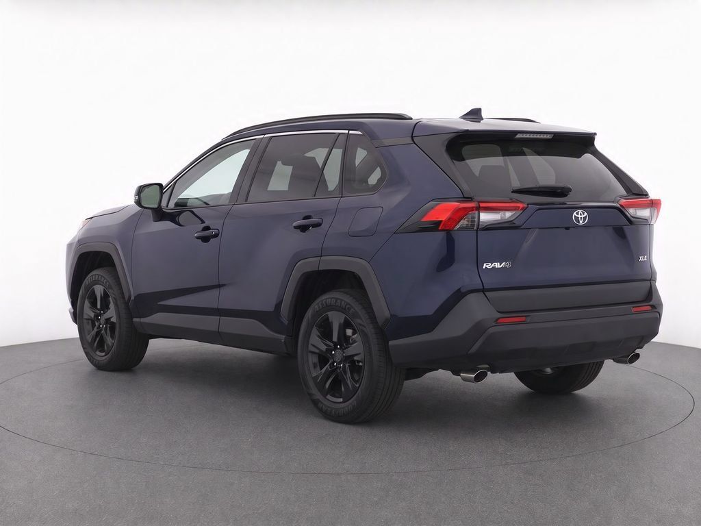 Used 2024 Toyota RAV4 XLE FWD image 3