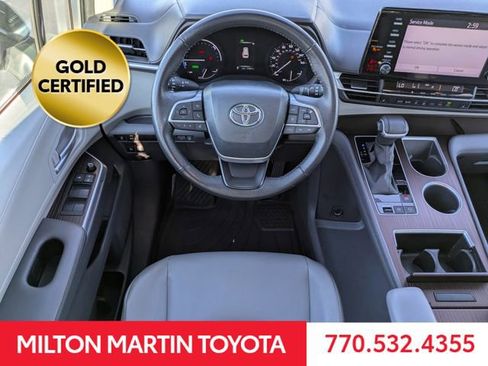 Certified 2024 Toyota Sienna XLE image 13