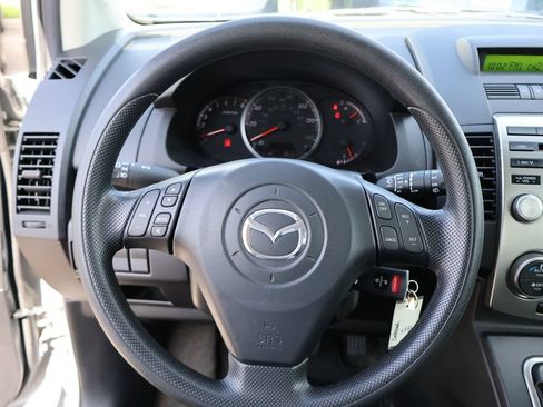Used 2010 MAZDA MAZDA5 Sport FWD image 25