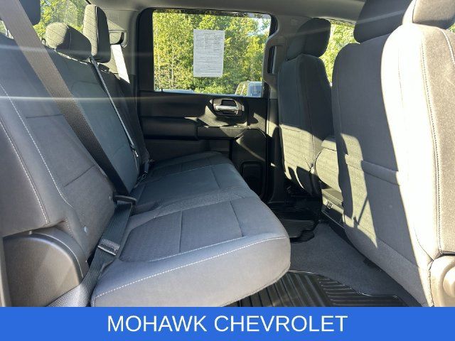 Certified 2022 Chevrolet Silverado 2500 Custom w/ Custom Value Package AWD/4WD image 31