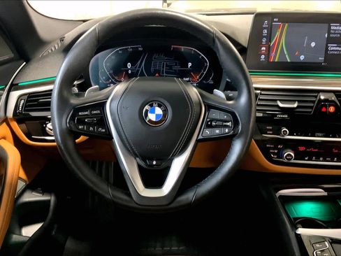 Certified 2023 BMW 530i xDrive w/ Premium Package image 5