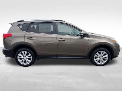 Used 2015 Toyota RAV4 Limited w/ Technology Package AWD/4WD image 4