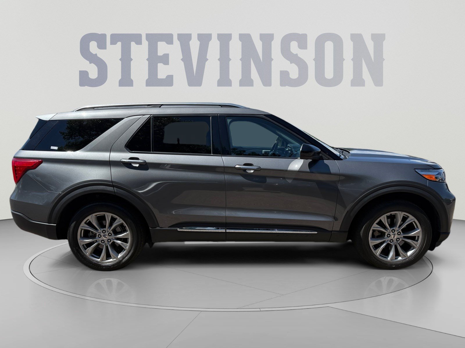 Used 2023 Ford Explorer Limited AWD/4WD image 6