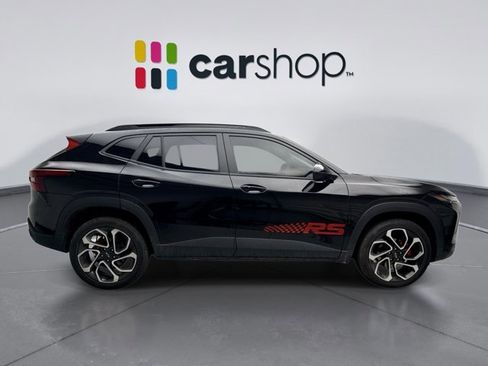 Used 2025 Chevrolet Trax RS w/ Sunroof Package image 6