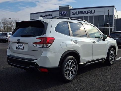 Used 2019 Subaru Forester Premium image 7
