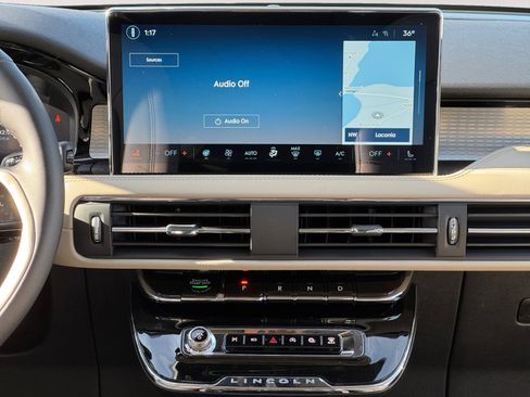 New 2026 Lincoln Corsair Premiere image 13