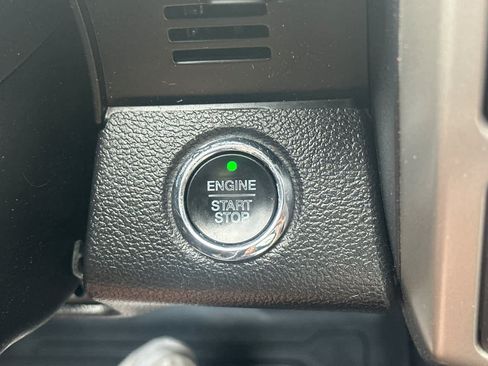 Used 2018 Ford F150 Lariat w/ Equipment Group 502A Luxury AWD/4WD image 22