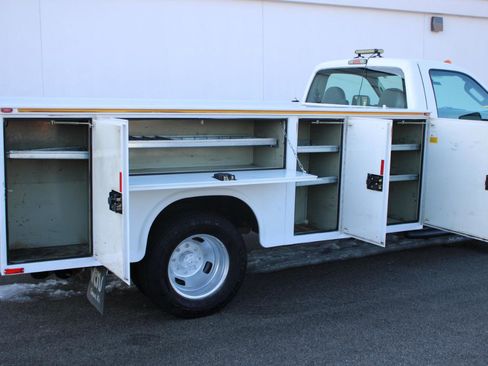 Used 2009 Ford F350 XL image 7