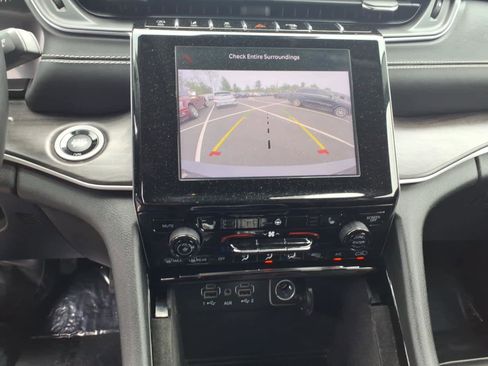 Used 2022 Jeep Grand Cherokee L Limited AWD/4WD image 22