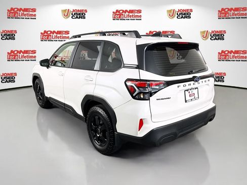 Used 2025 Subaru Forester w/ Convenience Package #1 AWD/4WD image 2