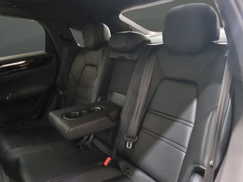 Used 2023 Porsche Cayenne Coupe AWD/4WD image 15