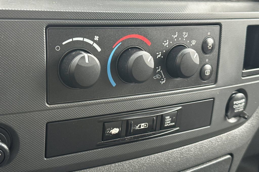 Used 2009 Dodge Ram 2500 Truck SLT w/ Trailer Tow Group RWD image 18