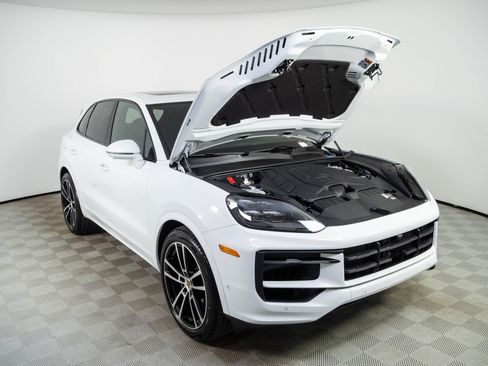New 2026 Porsche Cayenne AWD/4WD image 34