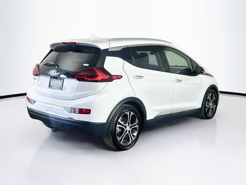 Used 2019 Chevrolet Bolt Premier w/ Infotainment Package FWD image 9