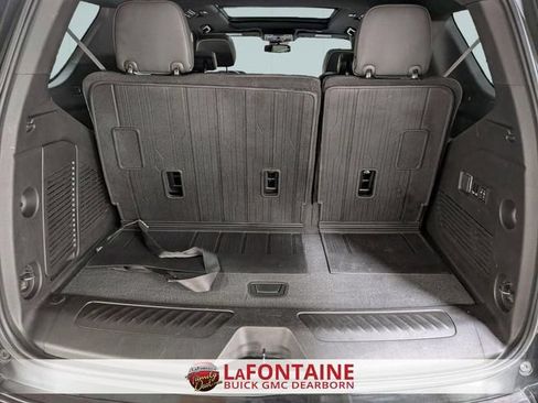 Used 2023 GMC Yukon SLT w/ SLT Premium Package AWD/4WD image 29