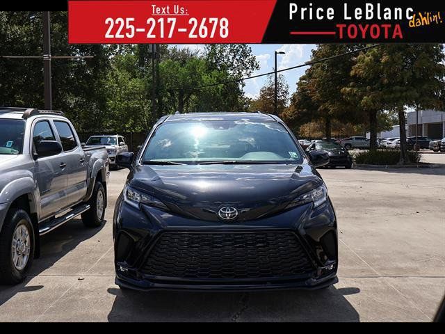 Certified 2026 Toyota Sienna XSE FWD image 1