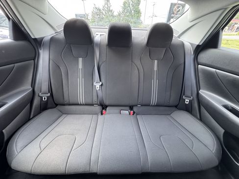 Used 2023 Hyundai Elantra SEL FWD image 18