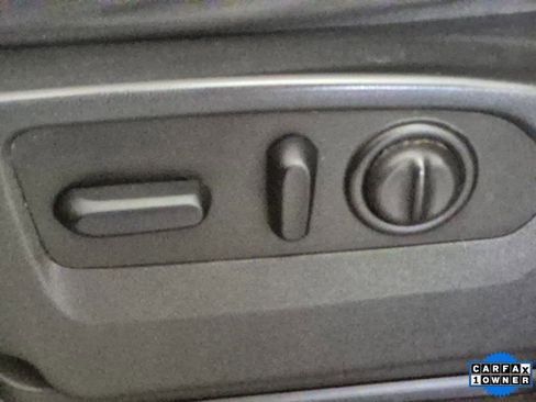 Used 2019 Chevrolet Silverado 1500 RST image 15