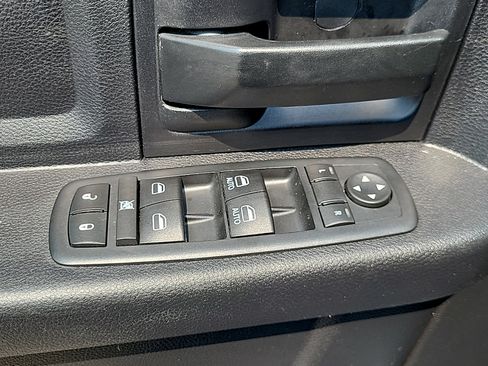 Used 2016 RAM 1500 Express AWD/4WD image 14