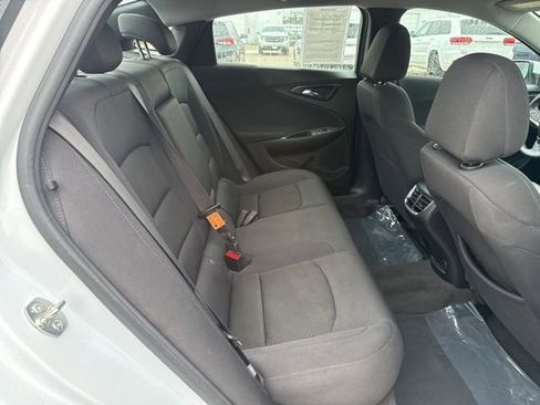 Used 2024 Chevrolet Malibu LT image 38