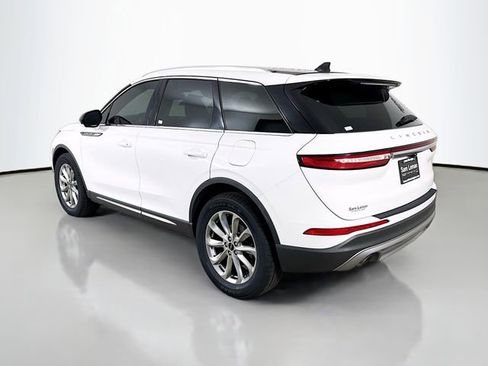 Used 2022 Lincoln Corsair AWD w/ Premium Package image 5