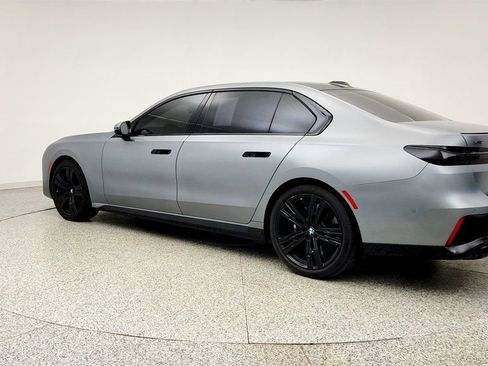 Used 2023 BMW 760i xDrive w/ Executive Package AWD/4WD image 7