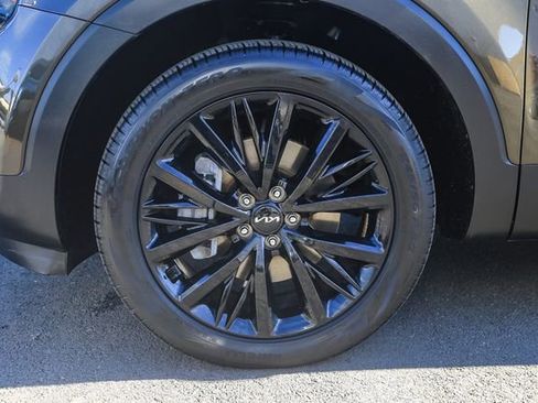 Used 2022 Kia Telluride SX w/ Towing Package image 13