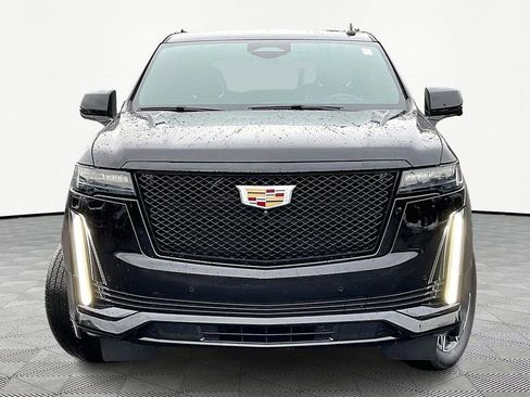 Used 2021 Cadillac Escalade Sport image 2