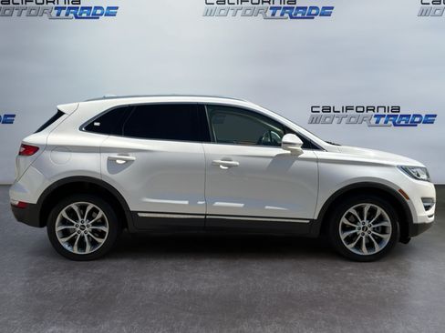 Used 2018 Lincoln MKC Select w/ Select Plus Package FWD image 4