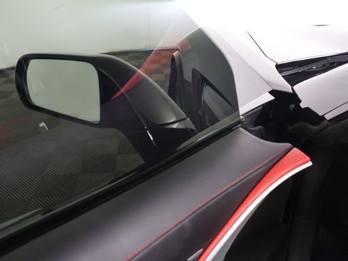 Used 2018 Chevrolet Corvette Stingray Coupe RWD image 31
