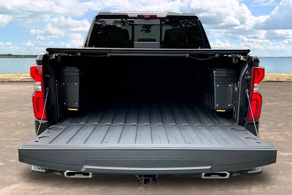 Used 2023 Chevrolet Silverado 1500 High Country AWD/4WD image 9
