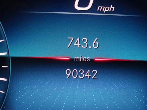 Used 2020 Mercedes-Benz GLS 450 4MATIC image 45