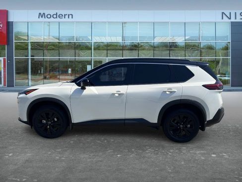 Certified 2023 Nissan Rogue SV w/ SV Premium B Package FWD image 8