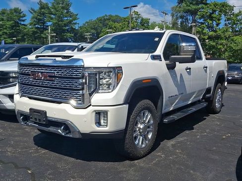 Used 2022 GMC Sierra 2500 Denali w/ Denali Ultimate Package AWD/4WD image 2