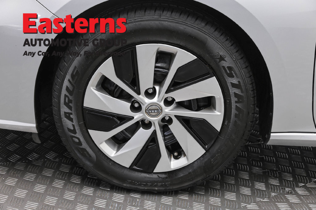 Used 2024 Nissan Altima 2.5 S FWD image 32