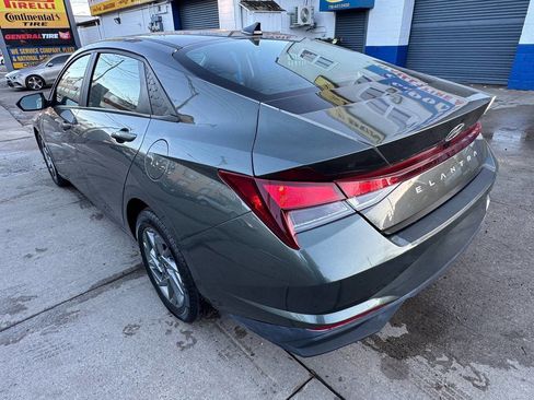 Used 2024 Hyundai Elantra SEL image 7