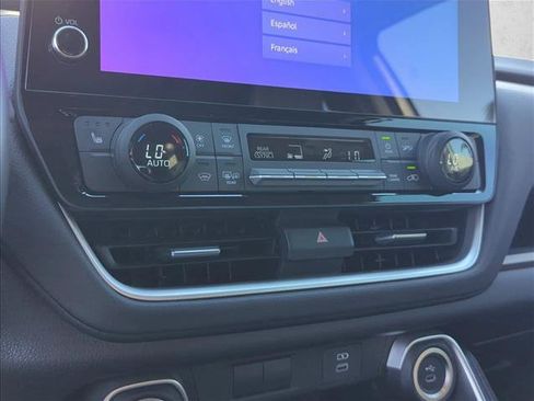 Used 2025 Toyota Grand Highlander FWD image 23
