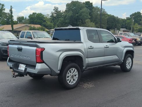 Used 2024 Toyota Tacoma SR5 RWD image 7