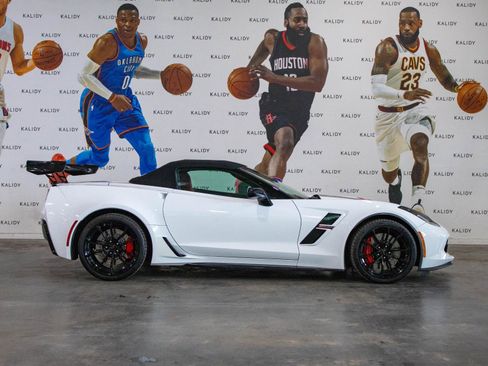 Used 2019 Chevrolet Corvette Grand Sport w/ Carbon Flash Badge Package RWD image 14