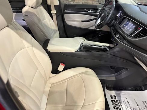 Used 2022 Buick Enclave Essence w/ Experience Buick Package FWD image 30