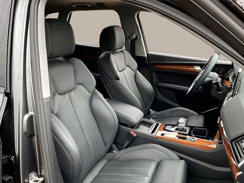 Used 2022 Audi Q5 2.0T Premium Plus w/ Premium Plus Package image 7