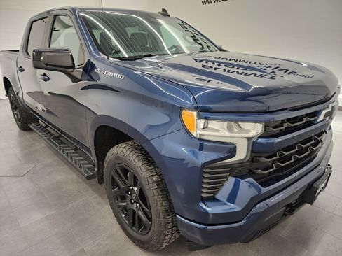 Used 2022 Chevrolet Silverado 1500 RST image 2