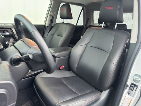 Certified 2024 Toyota 4Runner TRD Off-Road Premium w/ Moonroof Package image 9