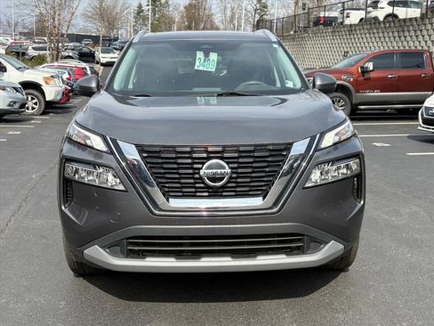 Used 2021 Nissan Rogue SV w/ Premium Package image 3