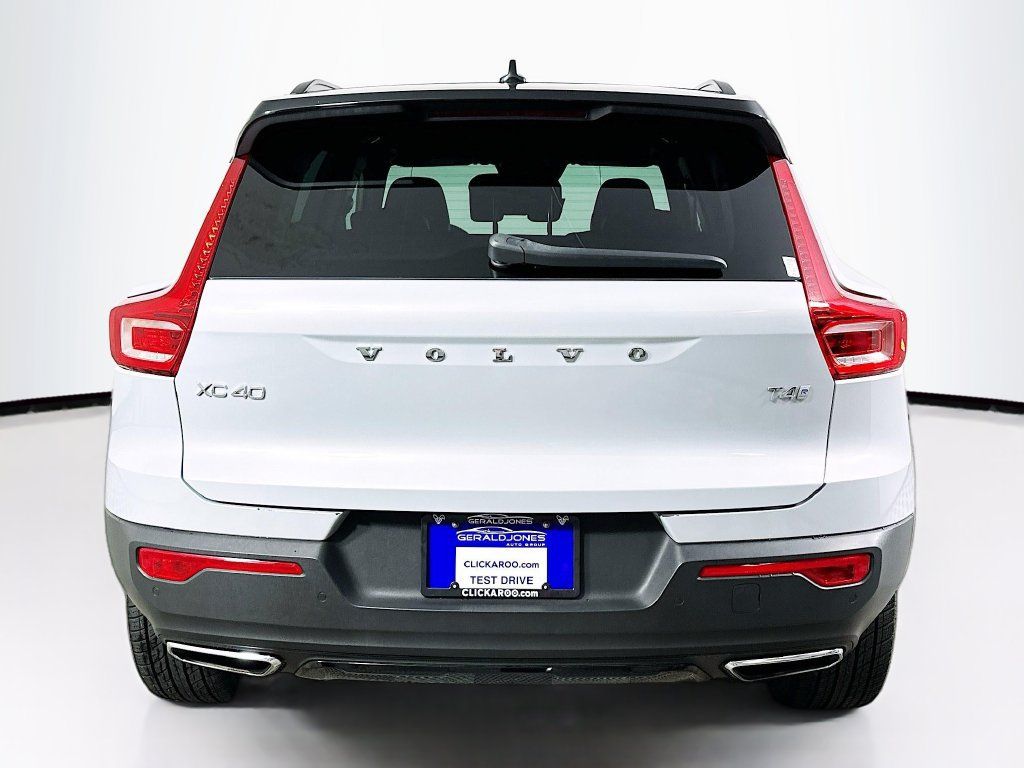 Used 2020 Volvo XC40 T4 R-Design w/ Protection Package Premier FWD image 15