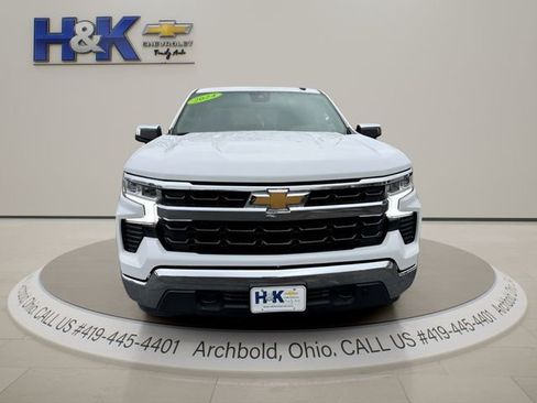 Used 2024 Chevrolet Silverado 1500 LT AWD/4WD image 3